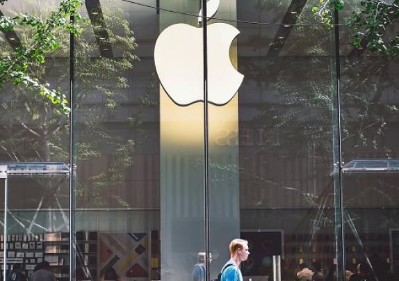 Featured Article : Why Is Apple The First $3 Trillion Company?